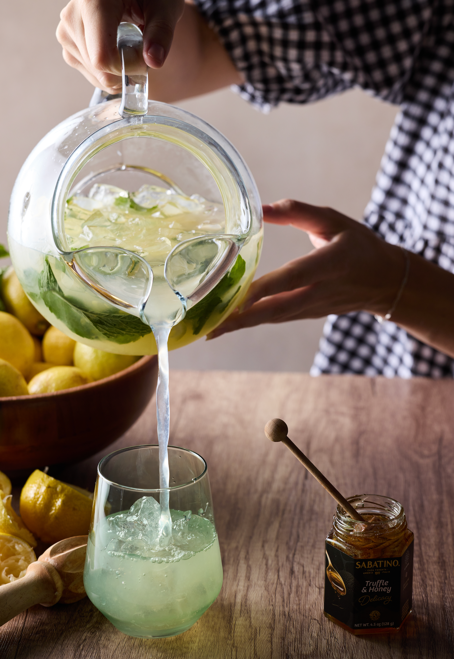 Truffle Honey & Mint Lemonade